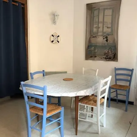 Ancienne Maison De Pecheur, Quartier Historique Les Cordiers